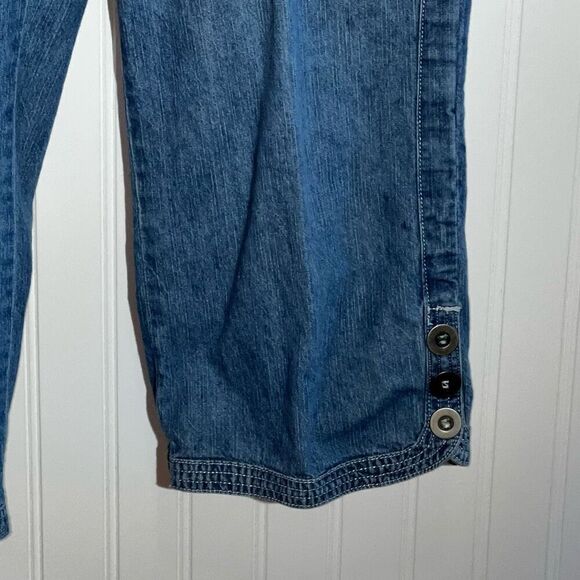 Chadwick’s Cropped Denim Jeans Women’s 12 Washed Blue Flat Front Button Details - Picture 4 of 9